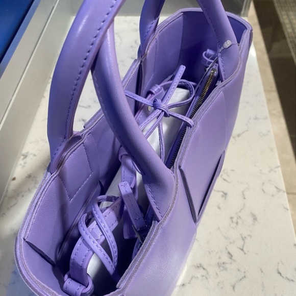💜 NWT Bottega Veneta Mini Arco Intrecciato Tote 💜 - Picture 2 of 4